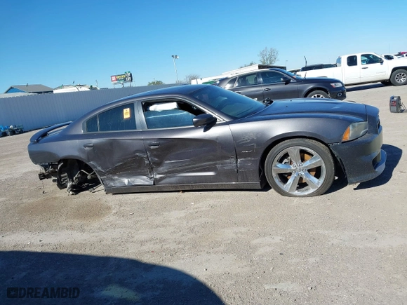 2013 Dodge Charger RT Max with VIN 2C3CDXCT4DH580262, listed as a IAAI auction lot 41252672 with 103,276 mi miles. Bid and sale history available at carsss.com. Image 13.