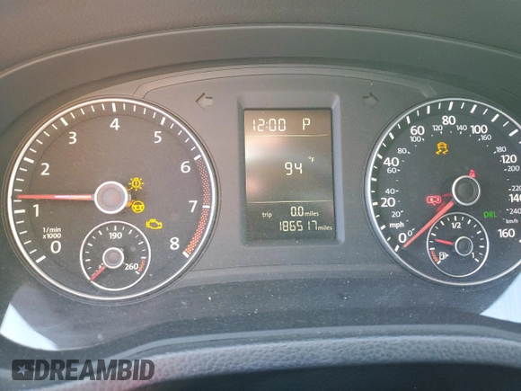 2015 Volkswagen Passat Limited Edition Edition with VIN 1VWAT7A32FC096487, listed as a Copart auction lot 62370505 with 186,517 mi miles and Clean title. Bid and sale history available at DreamBid. Image 9.