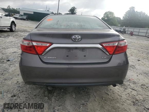 2015 Toyota Camry XLE z VIN 4T4BF1FK6FR516551, wystawiony jako Copart lot #58036375 z przebiegiem 160 631 mil mil oraz Szkoda całkowita • Salvage title. Historia ofert i sprzedaży dostępna na DreamBid. Obrazek 6.