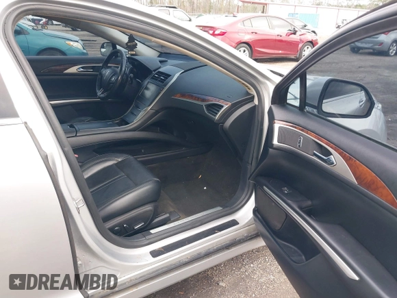 2016 Lincoln MKZ with VIN 3LN6L2G93GR616914, listed as a IAAI auction lot 41346538 with 180,381 mi miles and . Bid and sale history available at DreamBid. Image 5.