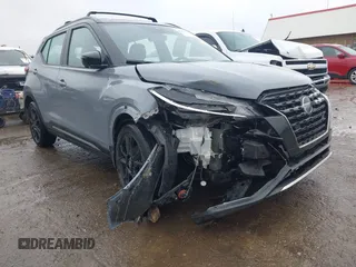 2021 Nissan Kicks SR z VIN 3N1CP5DV1ML524720, wystawiony jako IAAI lot #41932753 z przebiegiem 23 318 mil mil oraz . Historia ofert i sprzedaży dostępna na DreamBid. Obrazek 1.
