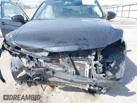 2019 Volkswagen Tiguan SE with VIN 3VV2B7AX6KM066013, listed as a IAAI auction lot 41854035 with 72,322 mi miles and . Bid and sale history available at DreamBid. Image 6.