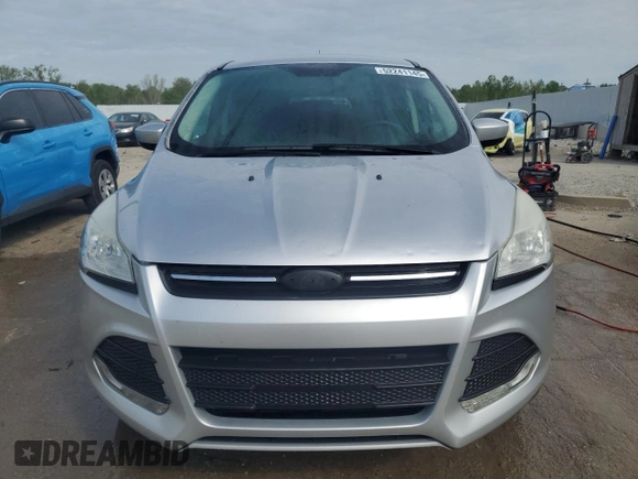 2013 Ford Escape SE z VIN 1FMCU0GXXDUA47275, wystawiony jako Copart lot #52241145 z przebiegiem 157 724 mil mil oraz Nie do naprawy • Non repairable. Historia ofert i sprzedaży dostępna na DreamBid. Obrazek 5.