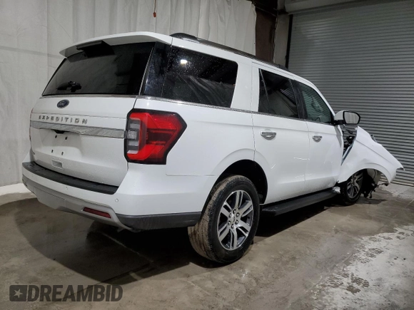 2024 Ford Expedition Limited with VIN 1FMJU2A88REA18864, listed as a Copart auction lot 47940195 with 0 mi miles and Salvage Title. Bid and sale history available at carsss.com. Image 3.