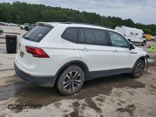 2023 Volkswagen Tiguan S z VIN 3VVRB7AX6PM088325, wystawiony jako Copart lot #61055065 z przebiegiem 27 297 mil mil oraz Szkoda całkowita • Salvage title. Historia ofert i sprzedaży dostępna na DreamBid. Obrazek 3.