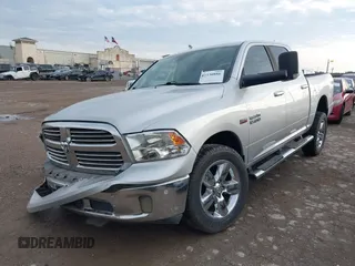2016 Ram 1500 Big Horn z VIN 1C6RR7LT6GS196835, wystawiony jako IAAI lot #42330886 z przebiegiem 219 515 mil mil oraz . Historia ofert i sprzedaży dostępna na DreamBid. Obrazek 2.