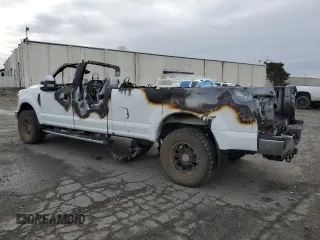 2017 Ford F-250 Lariat z VIN 1FT7W2B64HEE72422, wystawiony jako Copart lot #48061785 z przebiegiem Nie podano mil oraz Szkoda całkowita • Salvage title. Historia ofert i sprzedaży dostępna na DreamBid. Obrazek 2.