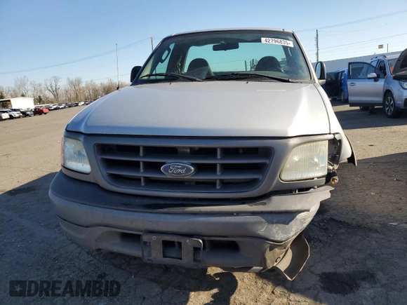 2003 Ford F-150 XL with VIN 1FTRF182X3NB38752, listed as a Copart auction lot 42796835 with Not provided miles and Clean title. Bid and sale history available at DreamBid. Image 5.