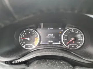 2017 Jeep Renegade Latitude with VIN ZACCJABB3HPF68585, listed as a Copart auction lot 47845205 with 136,476 mi miles and Clean Title. Bid and sale history available at carsss.com. Image 9.