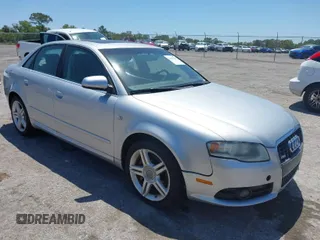 2008 Audi A4 2.0T with VIN WAUAF78E98A035408, listed as a IAAI auction lot 42062389 with 113,822 mi miles. Bid and sale history available at carsss.com. Image 1.