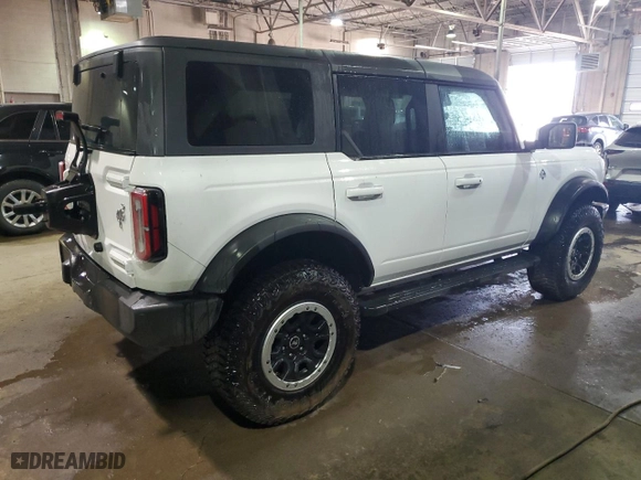 2024 Ford Bronco Outer Banks with VIN 1FMDE8BH4RLA72122, listed as a Copart auction lot 42040555 with 0 mi miles and Clean Title. Bid and sale history available at carsss.com. Image 3.