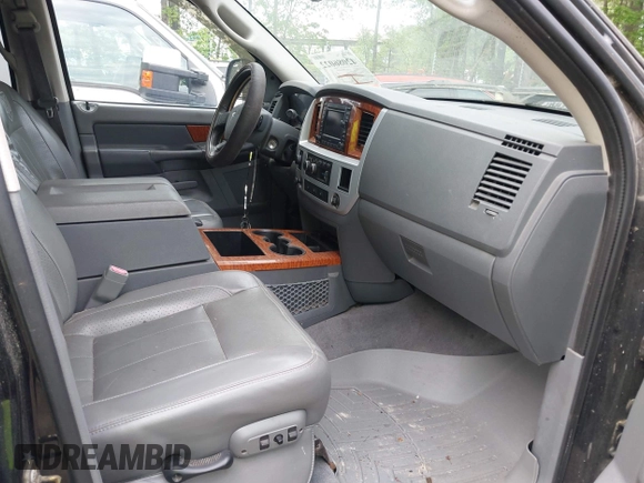 2006 Dodge 1500 SLT with VIN 3D7KS19D96G207169, listed as a IAAI auction lot 42086022 with 284,130 mi miles. Bid and sale history available at carsss.com. Image 5.