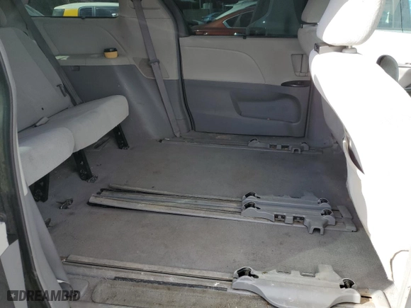 2011 Toyota Sienna LE AAS with VIN 5TDKK3DC0BS089481, listed as a Copart auction lot 47887885 with 379,545 mi miles and Salvage Title. Bid and sale history available at carsss.com. Image 11.