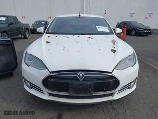2012 Tesla Model S with VIN 5YJSA1DN6CFS00341, listed as a IAAI auction lot 41994114 with 1 mi miles. Bid and sale history available at carsss.com. Image 11.