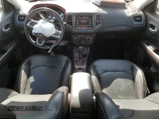 2020 Jeep Compass Trailhawk z VIN 3C4NJDDB1LT221636, wystawiony jako Copart lot #65008835 z przebiegiem 24 291 mil mil oraz Szkoda całkowita • Salvage title. Historia ofert i sprzedaży dostępna na DreamBid. Obrazek 8.