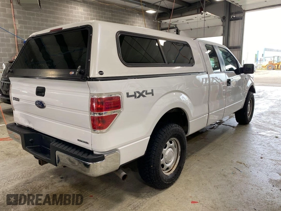 2013 Ford F-150 XL z VIN 1FTEX1EMXDFB60764, wystawiony jako IAAI lot #42566466 z przebiegiem 324 041 mil mil oraz . Historia ofert i sprzedaży dostępna na DreamBid. Obrazek 31.