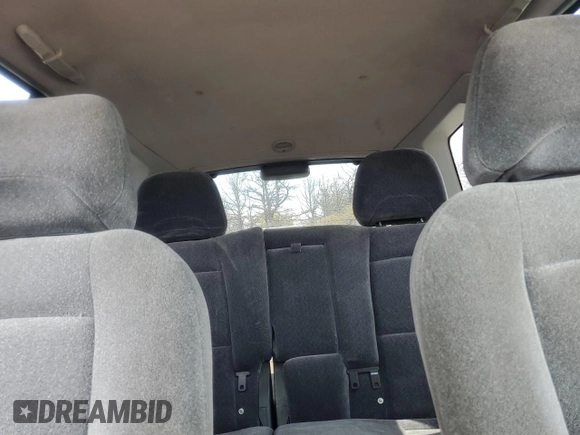 2003 Hyundai Santa Fe GLS z VIN KM8SC13D83U498381, wystawiony jako Copart lot #55393305 z przebiegiem 140 852 mil mil oraz Szkoda całkowita • Salvage title. Historia ofert i sprzedaży dostępna na DreamBid. Obrazek 10.