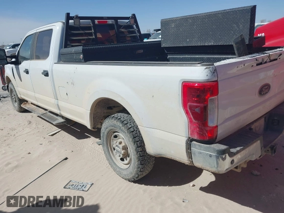 2019 Ford Super Duty F-250 SRW XL with VIN 1FT7W2A69KEC68823, listed as a IAAI auction lot 41689175 with 153,022 mi miles. Bid and sale history available at carsss.com. Image 3.
