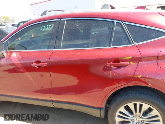 2021 Toyota Venza LE with VIN JTEAAAAH7MJ010144, listed as a IAAI auction lot 41807941 with 19,724 mi miles and . Bid and sale history available at carsss.com. Image 14.