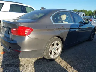 2013 BMW 3 Series 328i с VIN WBA3A5C5XDF601186, выставлен на аукционе IAAI как лот 42235936 с пробегом 207 589 миль миль и . История ставок и продаж доступна на DreamBid. Изображение 4.