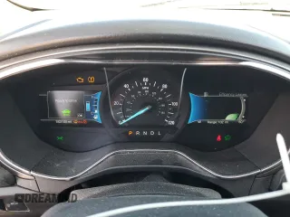 2017 Ford Fusion Hybrid SE with VIN 3FA6P0LU8HR355455, listed as a Copart auction lot 60469935 with 183,105 mi miles and Salvage title. Bid and sale history available at DreamBid. Image 9.