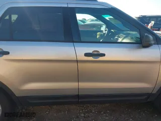 2015 Ford Explorer with VIN 1FM5K7B89FGA25454, listed as a IAAI auction lot 41716632 with 136,096 mi miles. Bid and sale history available at carsss.com. Image 13.