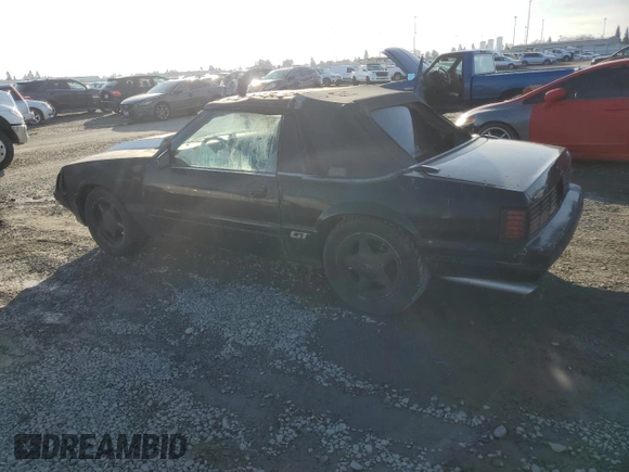 1986 Ford Mustang with VIN 1FABP27M7GF296902, listed as a Copart auction lot 85338134 with 31,829 mi miles and Clean title. Bid and sale history available at DreamBid. Image 2.