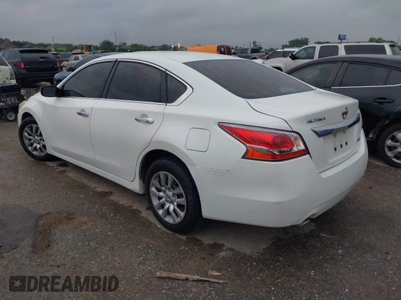 2014 Nissan Altima SV with VIN 1N4AL3AP7EN354056, listed as a IAAI auction lot 42101489 with 206,245 mi miles and . Bid and sale history available at DreamBid. Image 3.