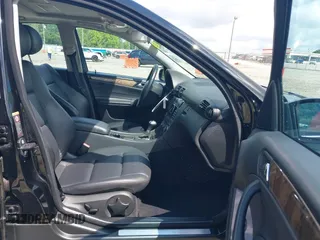 2007 Mercedes-Benz C 230 Sport с VIN WDBRF52H57E025736, выставлен на аукционе IAAI как лот 42541691 с пробегом 131 847 миль миль и . История ставок и продаж доступна на DreamBid. Изображение 5.
