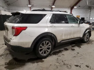 2021 Ford Explorer XLT with VIN 1FMSK8DH8MGA25562, listed as a Copart auction lot 42580855 with 35,462 mi miles and Salvage Title. Bid and sale history available at carsss.com. Image 3.