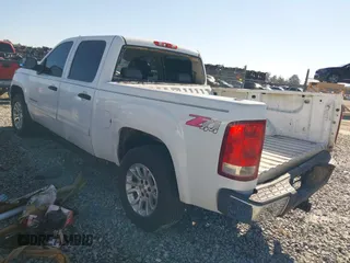 2007 GMC Sierra 1500 SLT z VIN 3GTEK13367G532144, wystawiony jako IAAI lot #41237508 z przebiegiem Nie podano mil oraz . Historia ofert i sprzedaży dostępna na DreamBid. Obrazek 3.