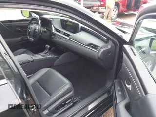 2020 Lexus ES 350 with VIN 58ADZ1B10LU055942, listed as a IAAI auction lot 42423623 with 73,724 mi miles and . Bid and sale history available at DreamBid. Image 5.