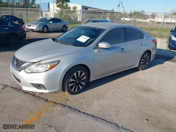 2018 Nissan Altima 2.5 SL with VIN 1N4AL3AP5JC171504, listed as a IAAI auction lot 41631839 with 70,638 mi miles. Bid and sale history available at carsss.com. Image 2.