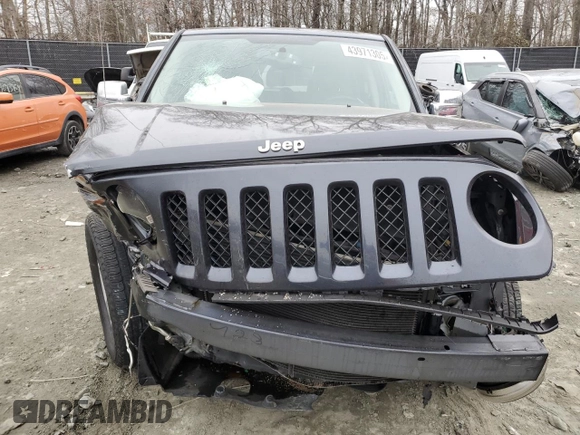 2016 Jeep Patriot Latitude with VIN 1C4NJRFB2GD587062, listed as a Copart auction lot 43971305 with 135,744 mi miles and Salvage Title. Bid and sale history available at carsss.com. Image 5.