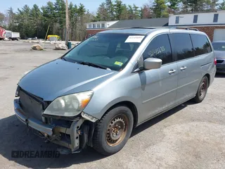 2007 Honda Odyssey Touring with VIN 5FNRL38867B122822, listed as a IAAI auction lot 42145685 with 212,164 mi miles. Bid and sale history available at carsss.com. Image 2.
