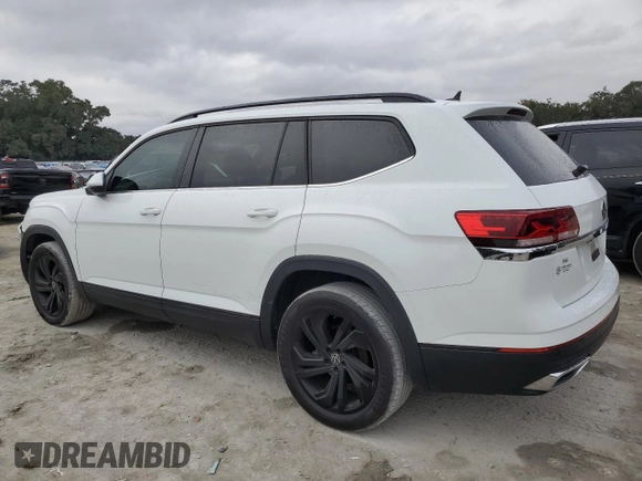 2022 Volkswagen Atlas SE with VIN 1V2JP2CA2NC560333, listed as a Copart auction lot 83324074 with 53,579 mi miles and Salvage title. Bid and sale history available at DreamBid. Image 2.