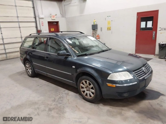 2003 Volkswagen Passat GLS with VIN WVWVD63B63E368748, listed as a IAAI auction lot 42022512 with 130,038 mi miles. Bid and sale history available at carsss.com. Image 1.