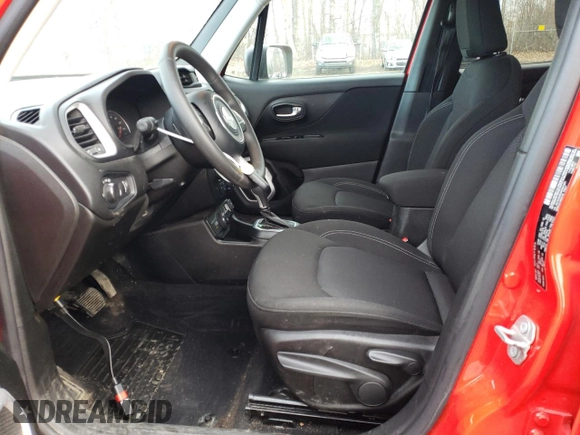 2021 Jeep Renegade Jeepster z VIN ZACNJDAB8MPM81851, wystawiony jako Copart lot #49913615 z przebiegiem 56 130 mil mil oraz Czysty tytuł • Clean title. Historia ofert i sprzedaży dostępna na DreamBid. Obrazek 7.