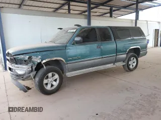 1995 Dodge 1500 z VIN 3B7HF13ZXSM146083, wystawiony jako Copart lot #86597354 z przebiegiem 207 529 mil mil oraz Szkoda całkowita • Salvage title. Historia ofert i sprzedaży dostępna na DreamBid. Obrazek 1.