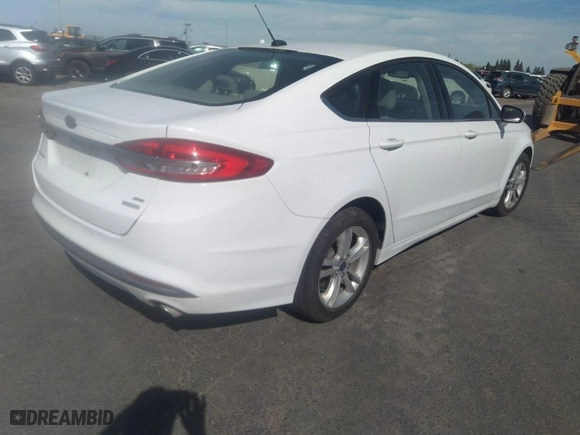 2018 Ford Fusion SE with VIN 3FA6P0HD7JR227772, listed as a IAAI auction lot 41736163 with 117,983 mi miles. Bid and sale history available at carsss.com. Image 4.