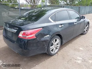 2013 Nissan Altima 3.5 SL with VIN 1N4BL3AP4DN488106, listed as a IAAI auction lot 41904258 with 170,022 mi miles. Bid and sale history available at carsss.com. Image 4.