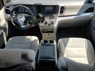 2020 Toyota Sienna LE Auto Access Seat with VIN 5TDKZ3DC1LS024068, listed as a Copart auction lot 50042575 with 72,664 mi miles and Salvage Title. Bid and sale history available at carsss.com. Image 8.