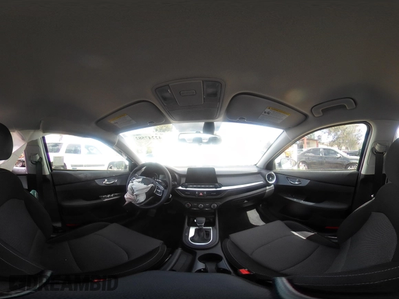 2024 Kia Forte LXS z VIN 3KPF24AD3RE819344, wystawiony jako IAAI lot #42247582 z przebiegiem 5 678 mil mil oraz . Historia ofert i sprzedaży dostępna na DreamBid. Obrazek 19.