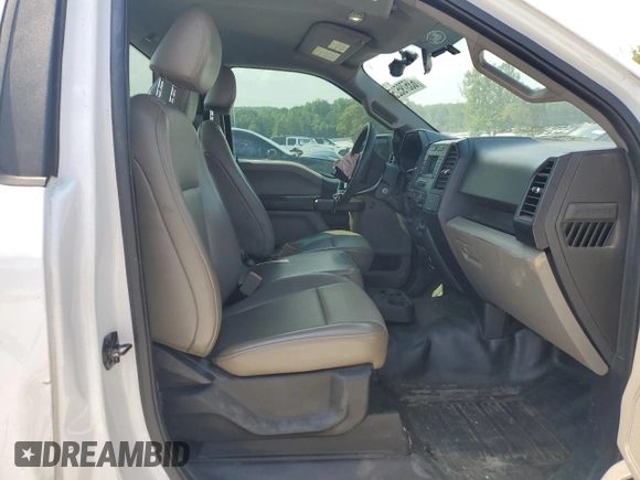 2018 Ford F-150 XL с VIN 1FTMF1CBXJKF62402, выставлен на аукционе Copart как лот 63579525 с пробегом 54 987 миль миль и Списание • Salvage title. История ставок и продаж доступна на DreamBid. Изображение 10.