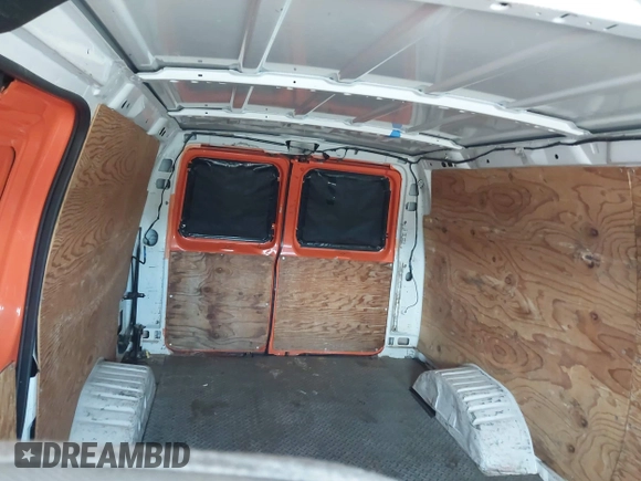 2008 Ford Econoline Cargo Commercial z VIN 1FTNE14W58DA56967, wystawiony jako IAAI lot #41841891 z przebiegiem 205 561 mil mil oraz . Historia ofert i sprzedaży dostępna na DreamBid. Obrazek 8.