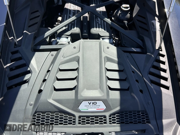 2021 Lamborghini Huracan z VIN ZHWUF5ZFXMLA16208, wystawiony jako IAAI lot #42254891 z przebiegiem 13 545 mil mil oraz . Historia ofert i sprzedaży dostępna na DreamBid. Obrazek 10.