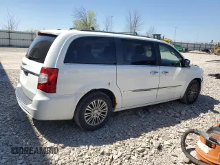 2014 Chrysler Town & Country Touring L 30th Anniversary with VIN 2C4RC1CG4ER470767, listed as a Copart auction lot 55976865 with 131,669 mi miles and Clean title. Bid and sale history available at DreamBid. Image 3.