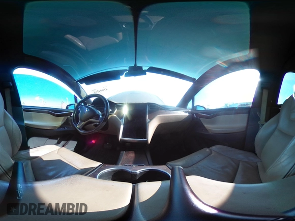 2016 Tesla Model X 70D z VIN 5YJXCAE28GF004461, wystawiony jako IAAI lot #41004214 z przebiegiem 158 962 mil mil oraz . Historia ofert i sprzedaży dostępna na DreamBid. Obrazek 21.