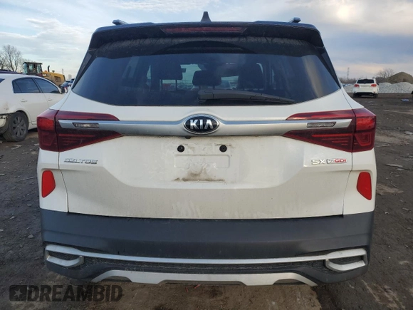 2021 Kia Seltos SX with VIN KNDETCA28M7073418, listed as a Copart auction lot 43989205 with 67,825 mi miles and Salvage Title. Bid and sale history available at carsss.com. Image 6.