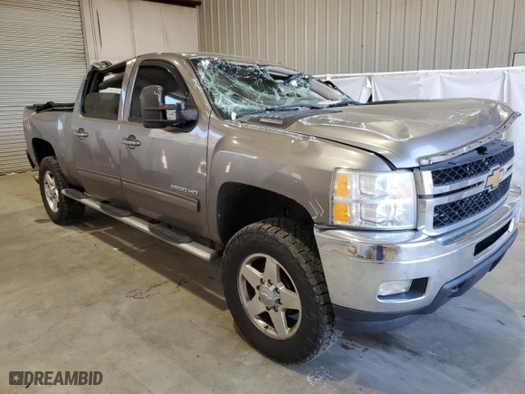 2013 Chevrolet Silverado 2500HD LTZ with VIN 1GC1KYE83DF190083, listed as a Copart auction lot 48396135 with 153,711 mi miles and Salvage Title. Bid and sale history available at carsss.com. Image 4.
